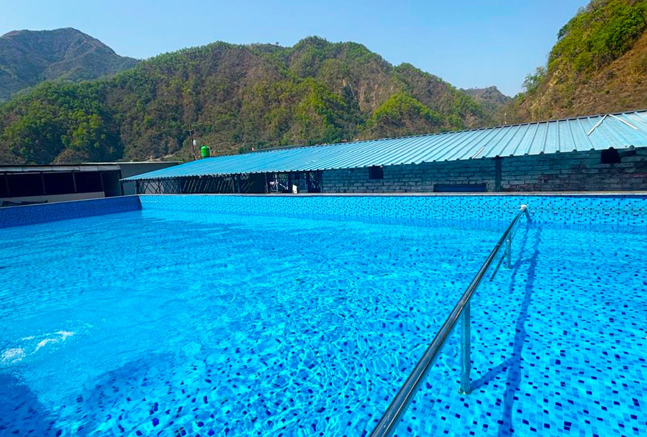 Riverside-Resort-in-Rishikesh-pool4