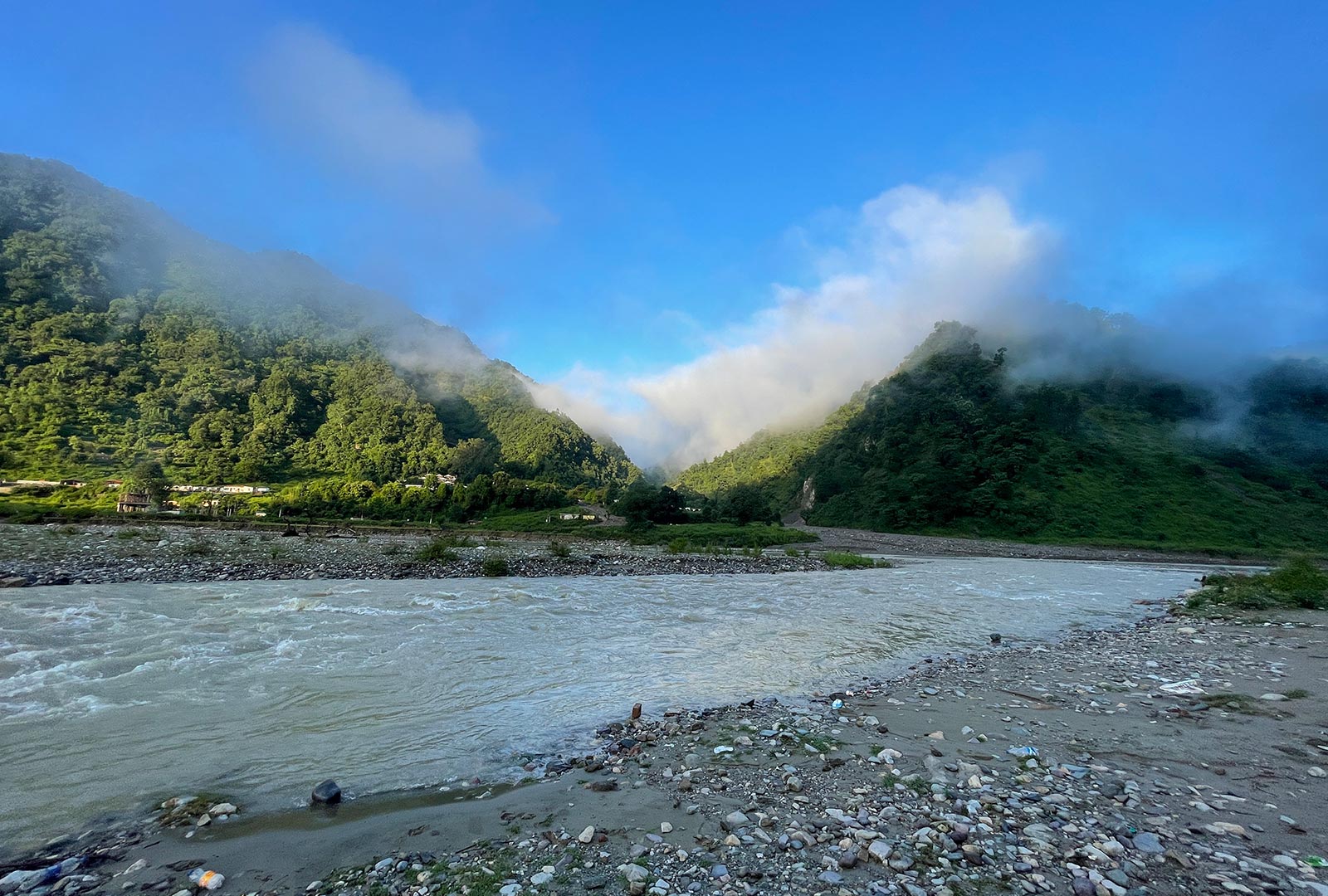 Riverside-camping-in-rishikesh-12