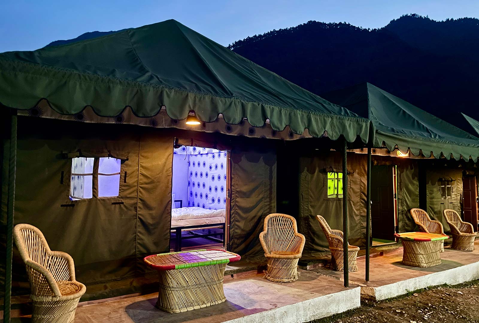 Riverside-camping-in-rishikesh-3